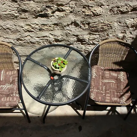 Apartman Street Garden *