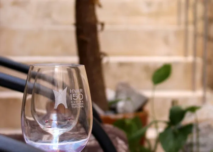 Apartman Street Garden Hvar Town